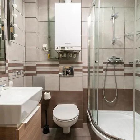 アパート By Bookinghost