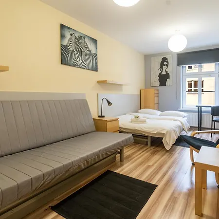Apartment By Bookinghost *