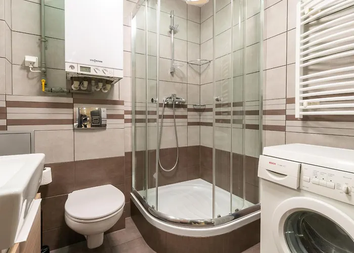 Apartment By Bookinghost *